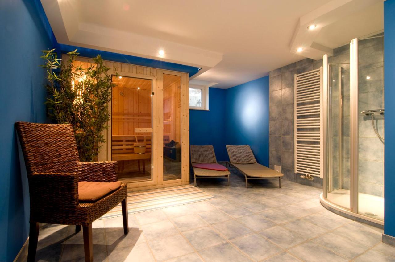 Ferienhaus Zander Mit Sauna Born Esterno foto