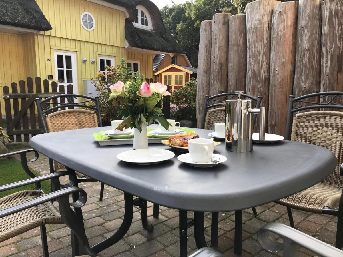 Ferienhaus Zander Mit Sauna Born Esterno foto