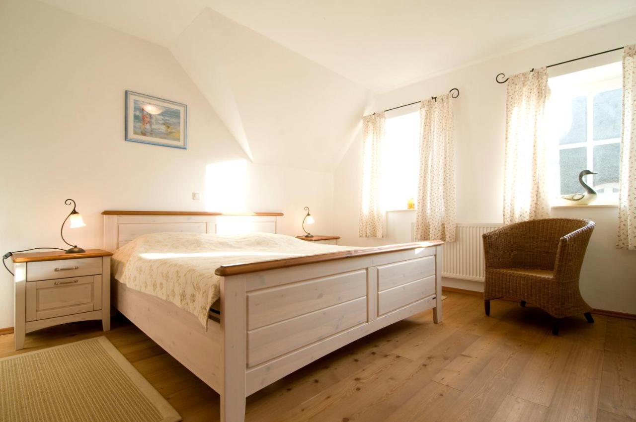 Ferienhaus Zander Mit Sauna Born Esterno foto